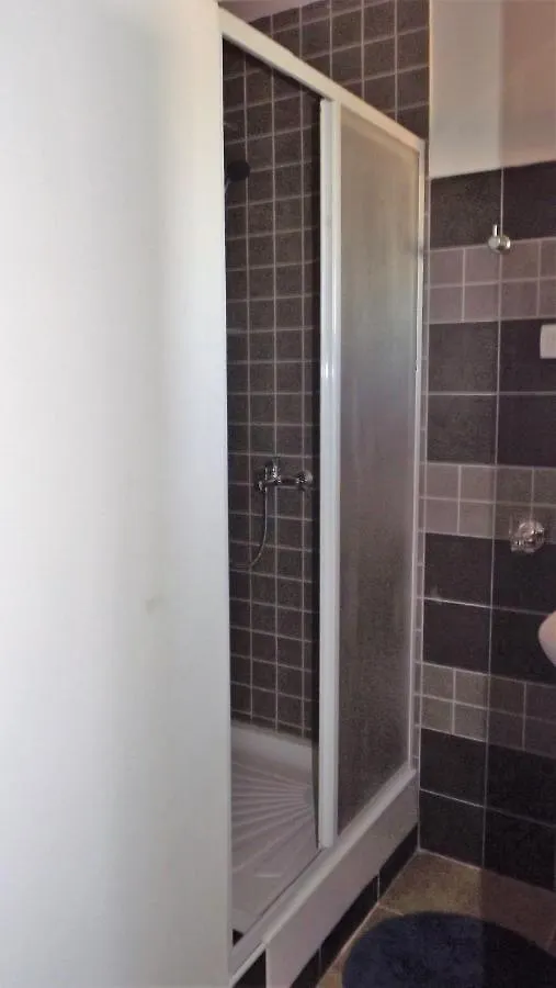 Cozy Apartment 16 With Double Bed Sleeper Couch Split